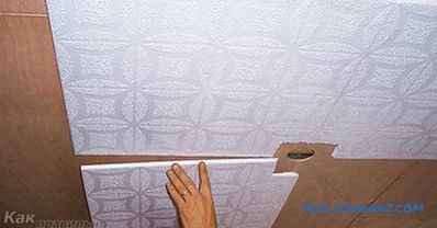Kako lijepiti stropne pločice - načini lijepljenja stropne pločice + fotografija