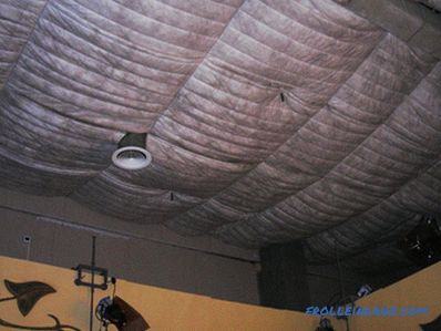 Vrste rasteznih stropova na materijalu proizvodnje, konstrukcije i dizajna + Photo
