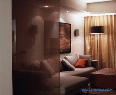 Staklene pregrade u stanu - interijer apartmana (+ fotografije)